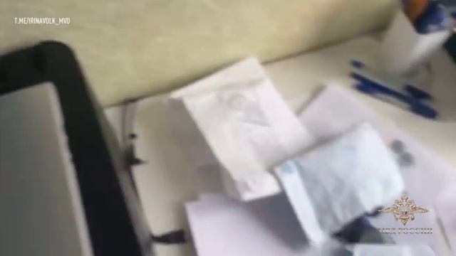 Полиция ликвидировала сеть подпольных типографий, печатавших фальшивые документы смотреть онлайн