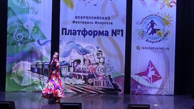 Детский танцевальный коллектив "Родничок", "Узбекский танец" исп. Бекрина Дарья смотреть онлайн