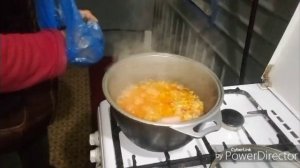 На улице белым бело / Вкусный плов.