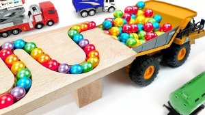 Гонка шариков волновой склон. Экскаватор, Мусоровоз, Самосвал, Скорая помощь, Ретро-грузовик