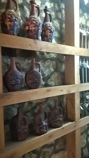 Абхазия, Лыхны, глинянные кувшины для вина и конечно ж?