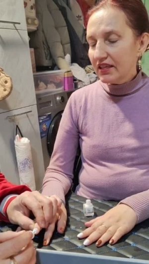 Всем привет 🥰  Готовлю Катю к вечеру, навожу красоту. Ведь сегодня мы идём на огонек 👍