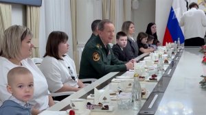 Глава Росгвардии встретился с родными участников СВО, погибших при исполнении служебного долга.