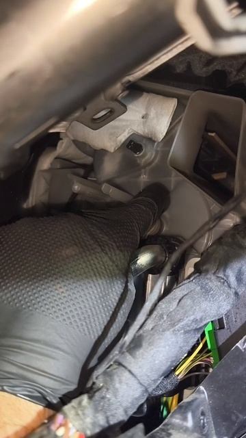 Важные моменты при замене радиатора печки на Peugeot 3008 P84 (2gen)