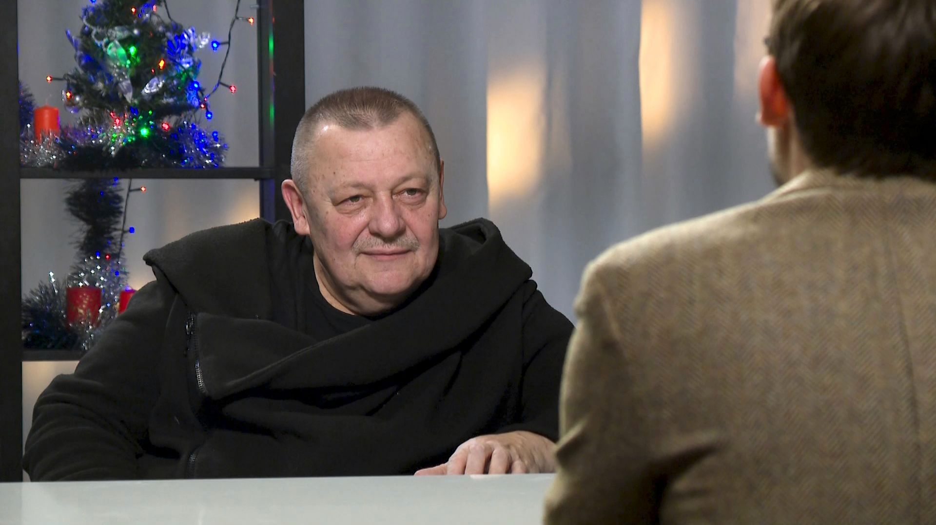 Разные люди. Игорь Потапов (27 декабря 2025 года) смотреть онлайн