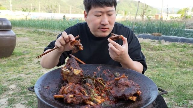 Ребра говядины с острым луком смотреть онлайн