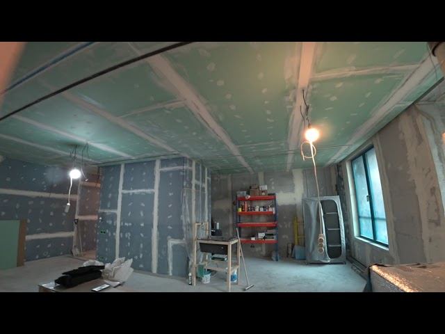 ЗАДЕРЖКА ПО РЕМОНТУ НА ОБЪЕКТЕ | Микротрещины на откосах и стенах