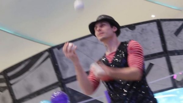 Давайте ещё раз вспомним, как это было и погрузимся в атмосферу праздника АМБИ!