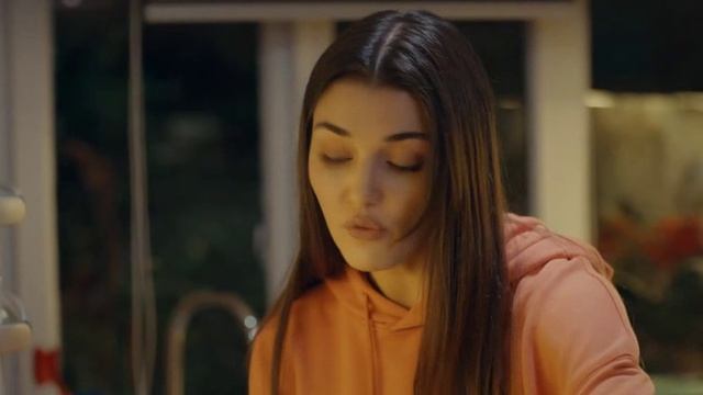 Постучись в мою дверь -Доброй ночи, Серкан Болат! смотреть онлайн