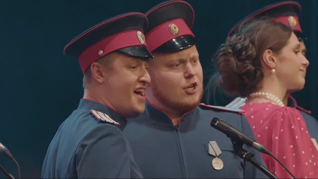 Сольный дуэт Дениса Дашина и Михаила Малахова с популярной и всеми любимой песней «Смуглянка» смотреть онлайн