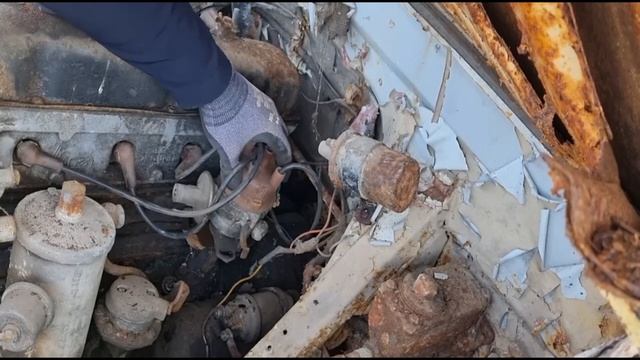 ГАЗ 2402..Заведётся через 20 лет? или нет.. прежде чем отправится на металлолом. смотреть онлайн