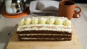 Крем со сгущенкой и маслом для торта. Самый простой и быстрый! Всего 2 ингредиента