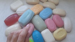 АСМР ШУРШАНИЕ. РАСКЛАДЫВАЮ КРАСОЧНОЕ МЫЛО. ШЕЛЕСТ И ШУРШАНИЕ УПАКОВКИ !
