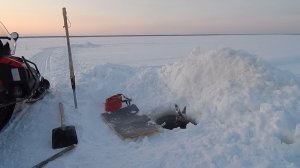 Ловля налима. Экстремальная рыбалка на Енисее.