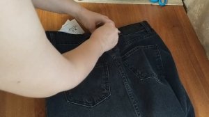 Как уменьшить готовую джинсовую юбку в талии легко и п