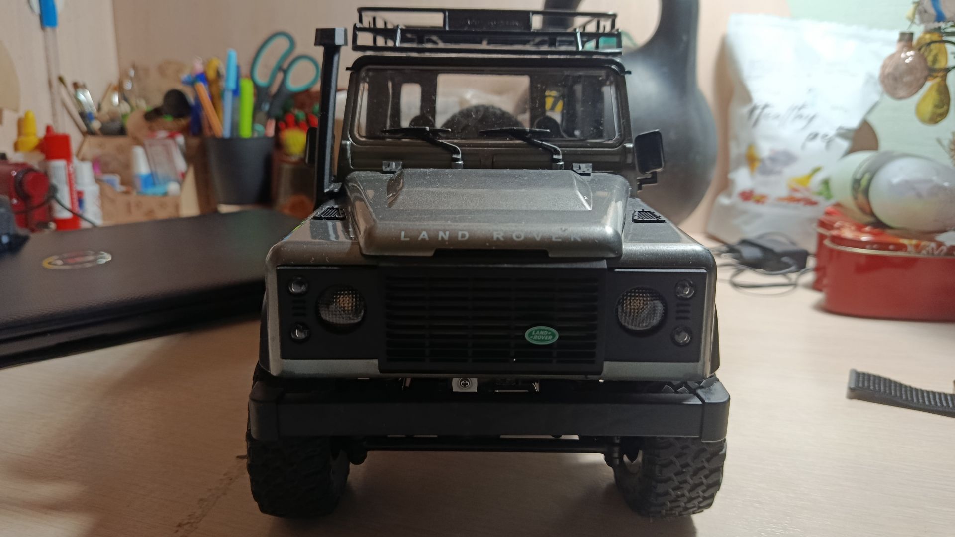 Обзор на модель Land Rovek Defender MN-99S