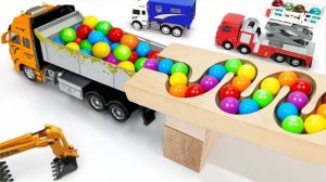 Гонка шариков волновой склон. Экскаватор, Мусоровоз, Самосвал, Скорая помощь, Ретро-грузовик