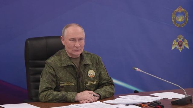 Владимир Путин посетил пункт управления Объединённой группировки войск 27 декабря 2025 года смотреть онлайн