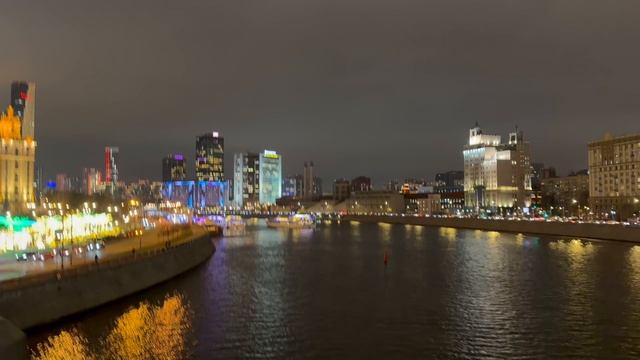 Вечерние прогулки по новогодней Москве смотреть онлайн