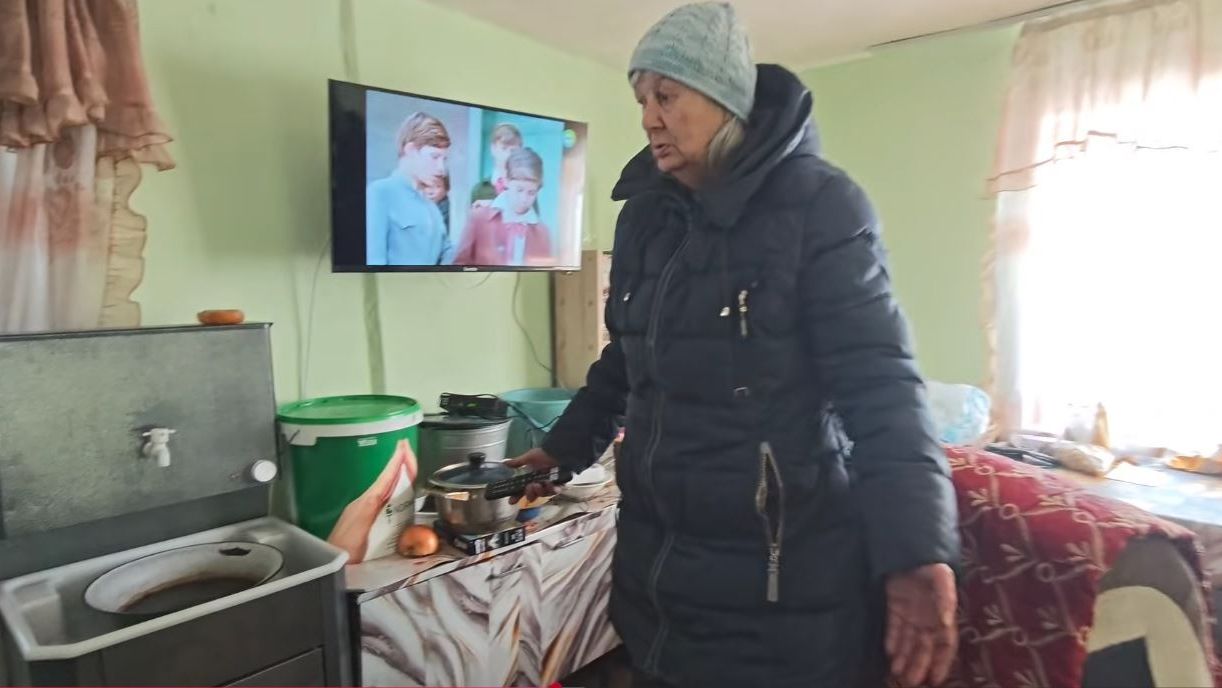 У ИРЫ ЗАРАБОТАЛ ТЕЛЕВИЗОР . смотреть онлайн