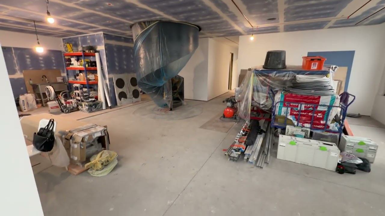 КАК РЕАЛИЗОВЫВАЕМ ПЕРИМЕТР ВОКРУГ ЛЕСТНИЦЫ | Демпферный разрыв | ЖК «НЕБО»