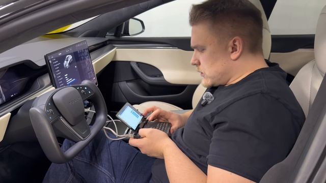 Осмотр Tesla Model S Plaid проверка Тесла Плейд Модель С подбор от СвятПроЭлектро