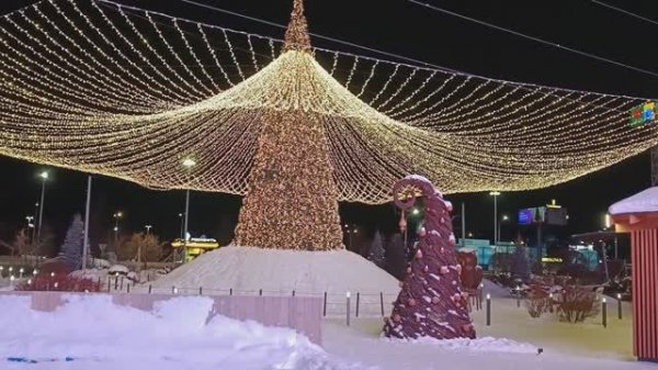 Новогодние Ёлки 2026 Часть 3 Праздничные украшения к наступающему новому году в Екатеринбурге.