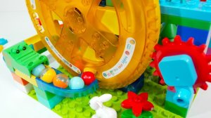 СТРОИМ ГОРКУ ДЛЯ ШАРИКОВ С КОЛЕСОМ ШАРИКИ ДЛЯ ДЕТЕЙ ДЕТСКИЙ КАНАЛ ИГРАЛКИ-ЗАЛИПАЛКИ