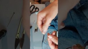 Как уменьшить джинсы в талии 🔥 Швеи не раскрывают это