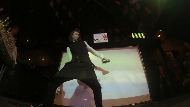 ВЫЕЗДНОЙ БАР! БАРМЕН ШОУ! ПИРАМИДА ИЗ ШАМПАНСКОГО! МОС? смотреть онлайн