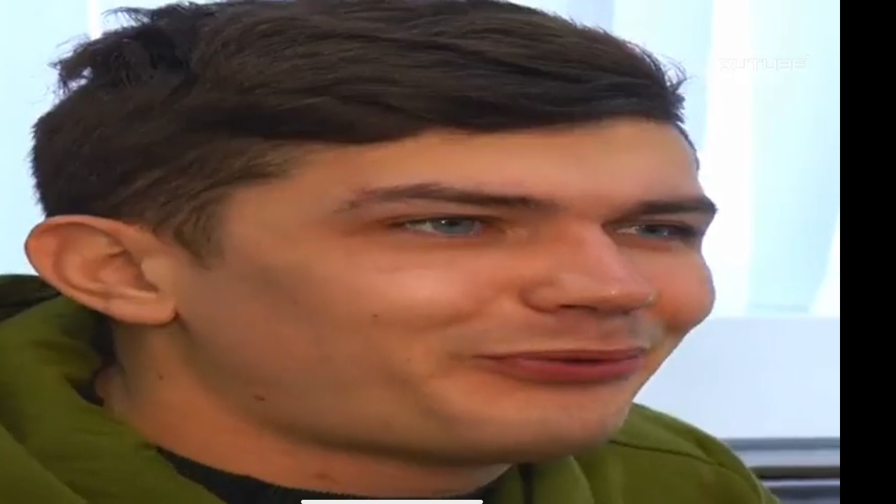 трактор сел в рыхлом снегу