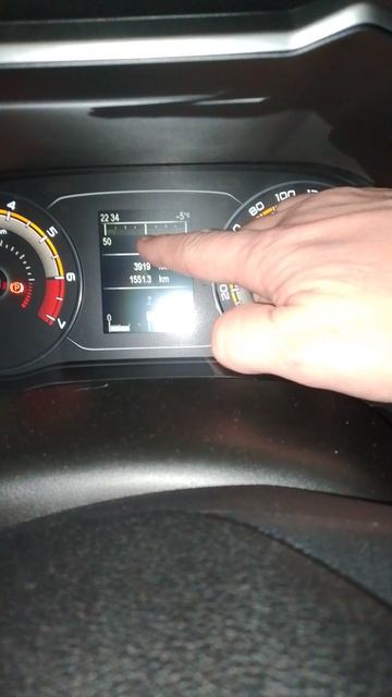 Середина шкалы - это 84 градуса а начало 52 градуса на лада Веста NG смотреть онлайн