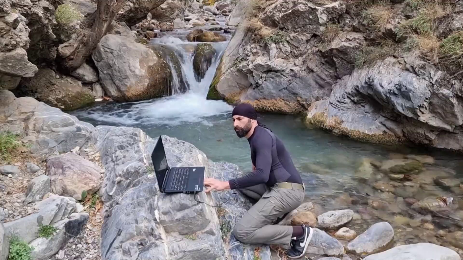 Необычный способ лова , Рыбалка с помощью камеры / Супертехника рыбалки смотреть онлайн