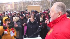 Жители Новокосино на встрече с депутатом ГД от КПРФ С.П.Обуховым