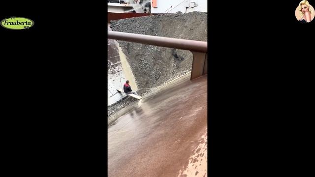 Строительство, разгрузка баржи смотреть онлайн