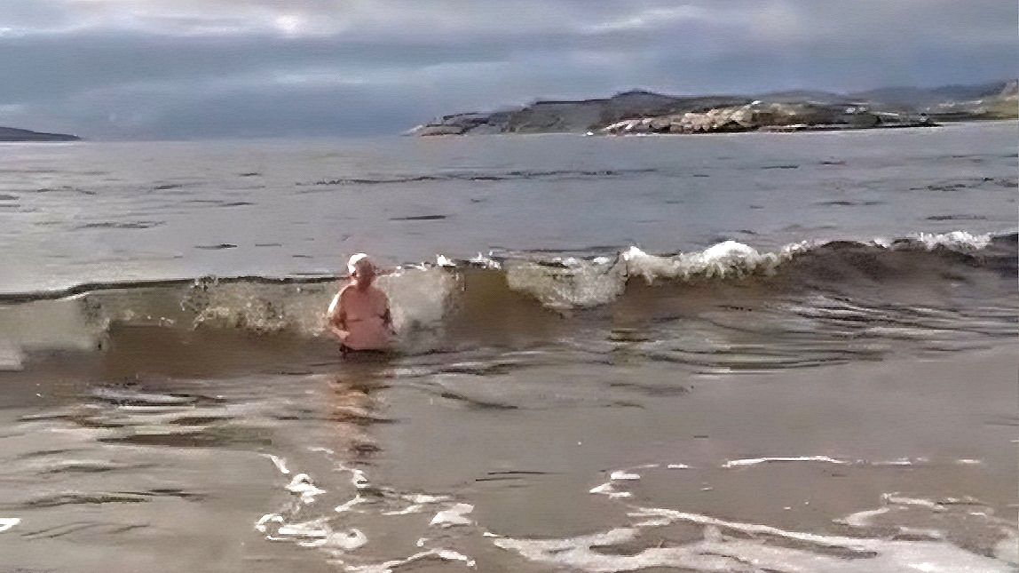 #Купание_в_ледяной_воде #Баренцевоморе #мурманскаяобласть #Териберка #моржевание