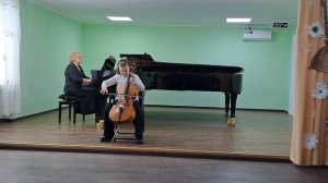 Две русские народные песни в обработке Л.Антоновой.
Исполняет Хотянович Диана