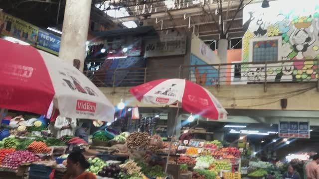 Индия, штат Гоа, столица Пананджи, рынок смотреть онлайн