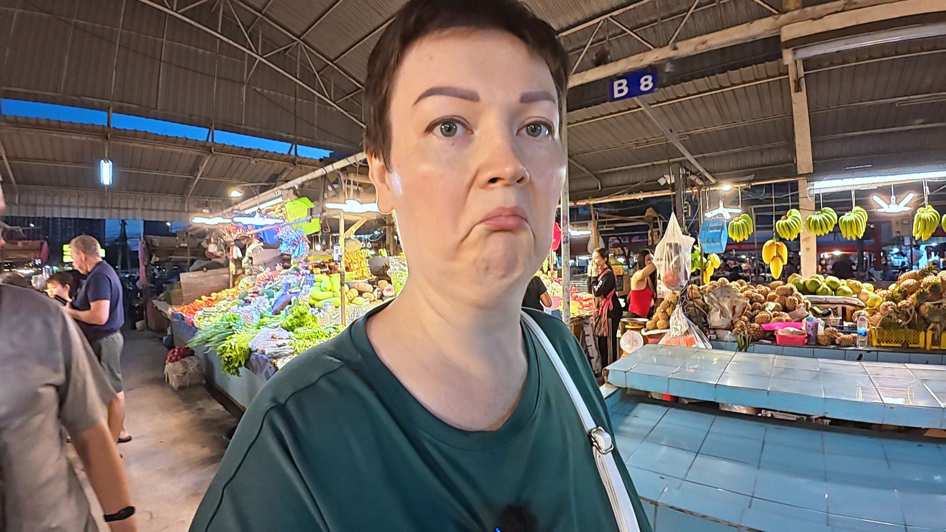 ВЗВЕСИЛАСЬ, вот это я РАЗОЖРАЛАСЬ в Таиланде! БЕШУСЬ, остались БЕЗ винегрета на НГ! Искупила ГРЕХИ смотреть онлайн