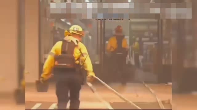 Пожарные Лос-Анджелеса: Тупой и еще тупее🤣 смотреть онлайн