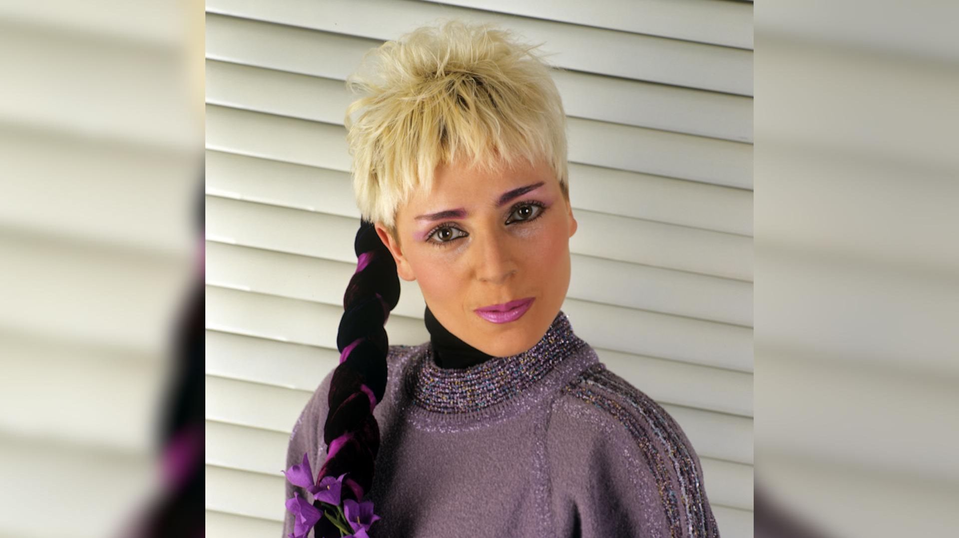 А Снег Идёт _ Ж. Агузарова Cover смотреть онлайн