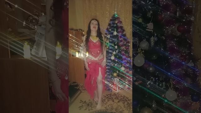 Предновогодний восточный танец под песню ,, Я не баба снежная,,