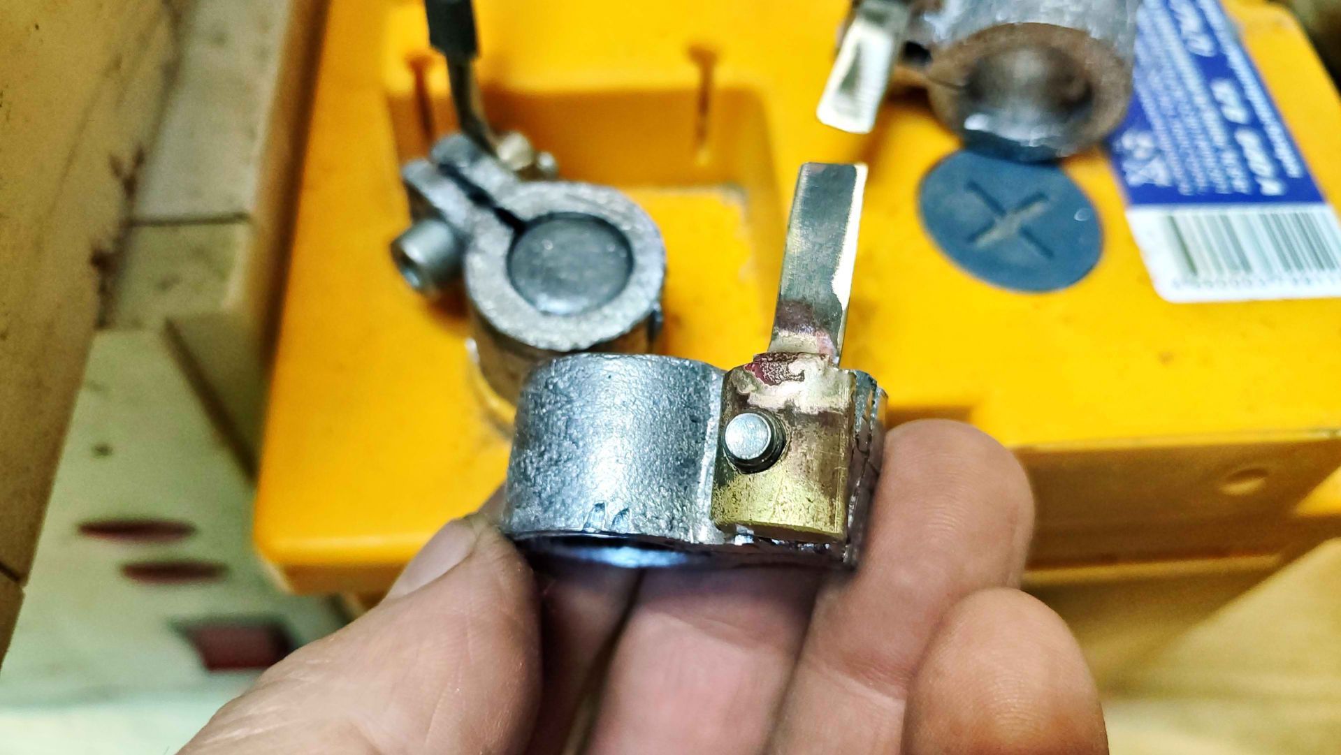 Самодельные литые клеммы для свинцовых аккумуляторов. смотреть онлайн