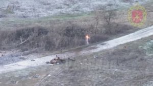 Штурмовик ВС РФ сбил FPV-дрон выстрелом в упор