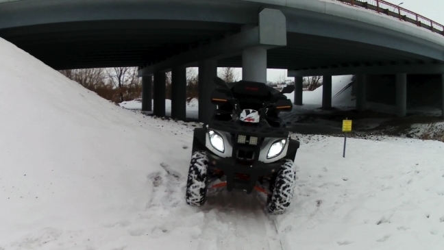 Закрытие Квадросезона 2025. Катаю по малой речке на двухсоткубовом квадроцикле Kayo. смотреть онлайн