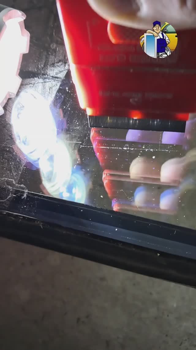 Тупой и новый против стекла. Шлифовка и полировка стекол. #шлифовкастекла смотреть онлайн