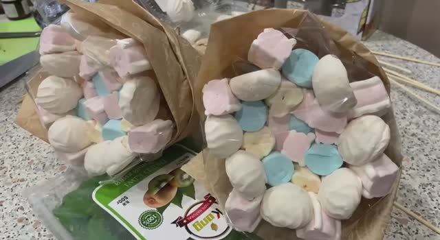 Сладкий букетик в подарок своими руками смотреть онлайн