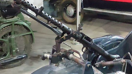 Мотоцикл вермахта с пулеметом смотреть онлайн