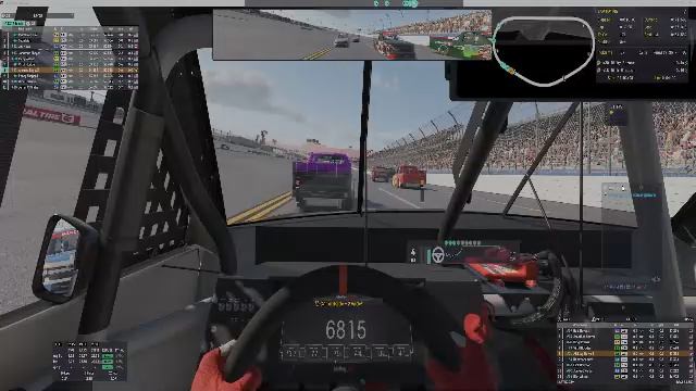 iRacing смотреть онлайн