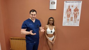 Тихая кубинка впервые на мануальной терапии!